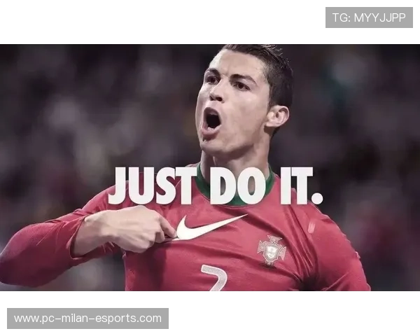 足球球星卡开包惊喜不断 C罗卡片闪亮登场引发狂欢